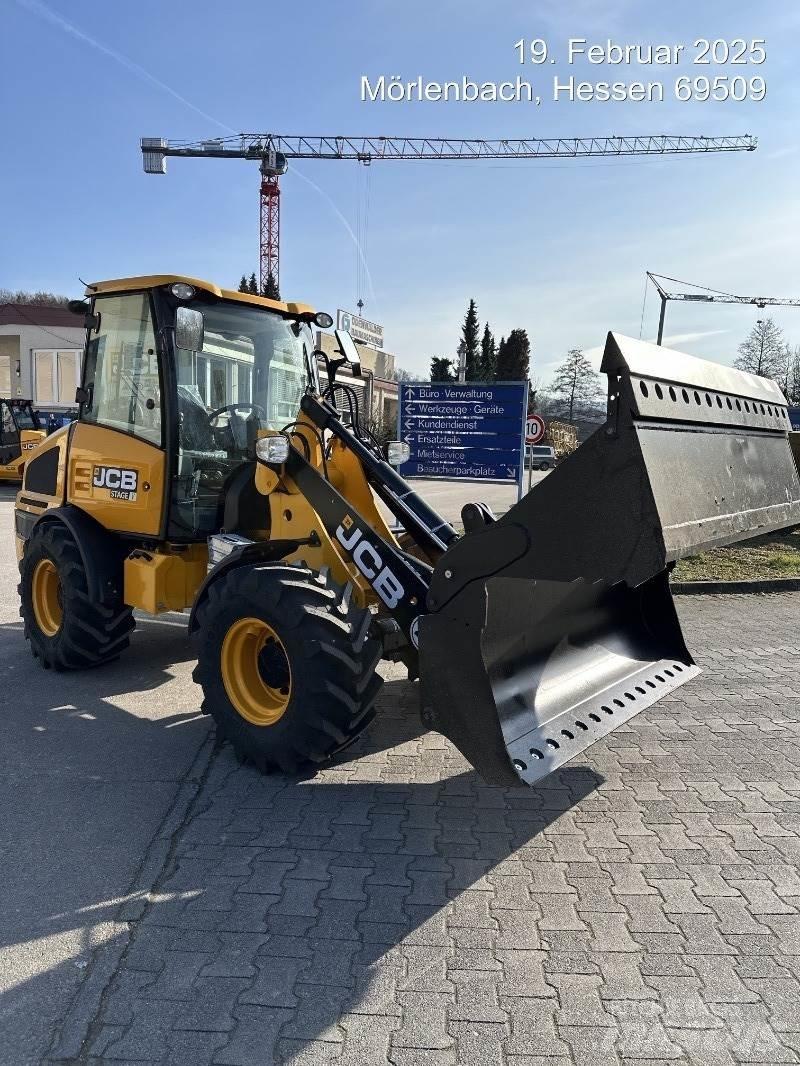 JCB 406 Gumikerekes homlokrakodók