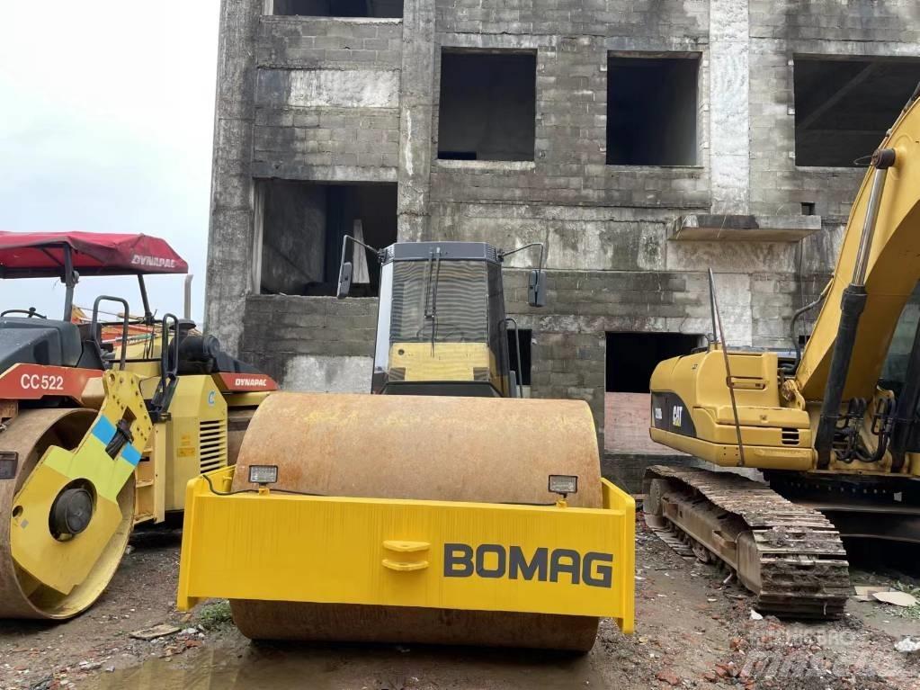 Bomag BW 217 Egydobos hengerek