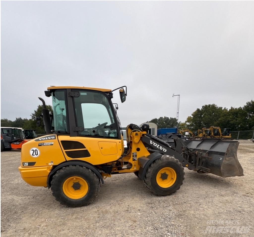 Volvo L25F Gumikerekes homlokrakodók