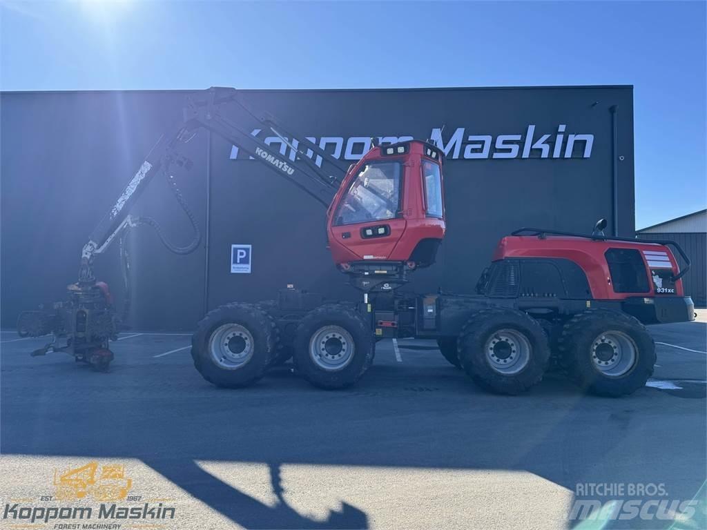 Komatsu 931XC Betakarítók