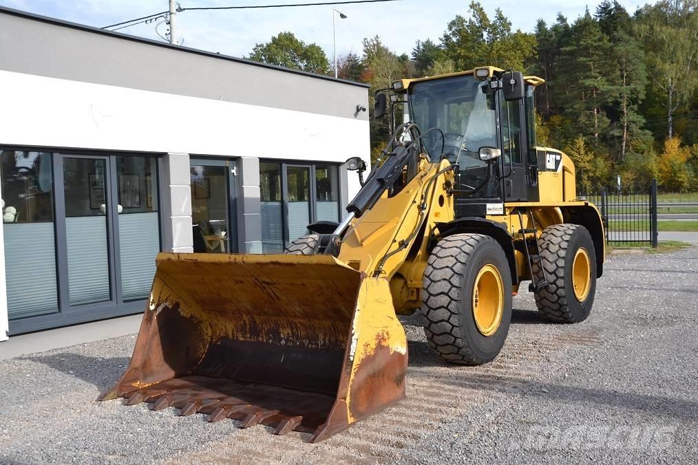 CAT 924 H Gumikerekes homlokrakodók