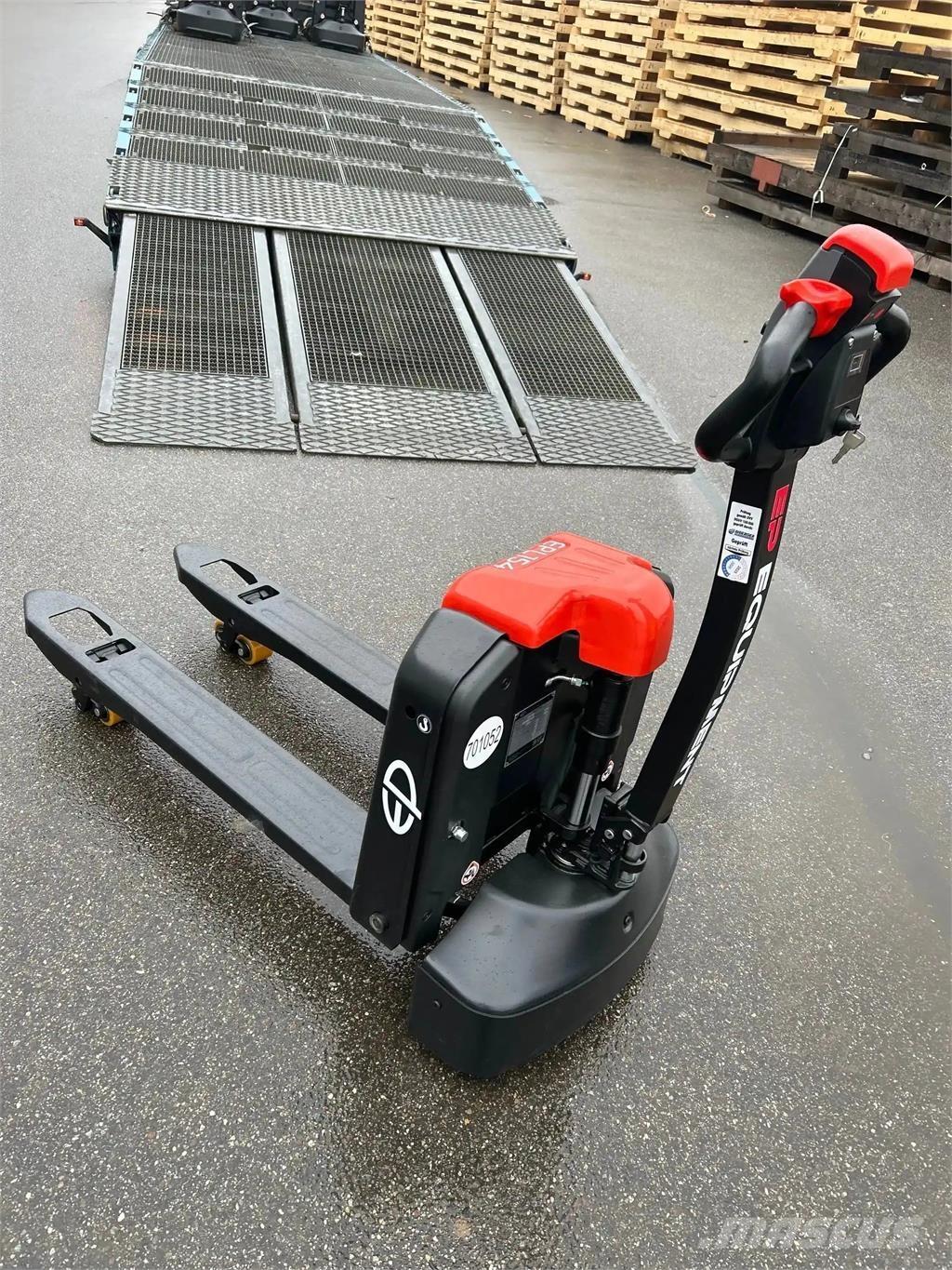 EP L 154 Egyéb felvonók és állványok