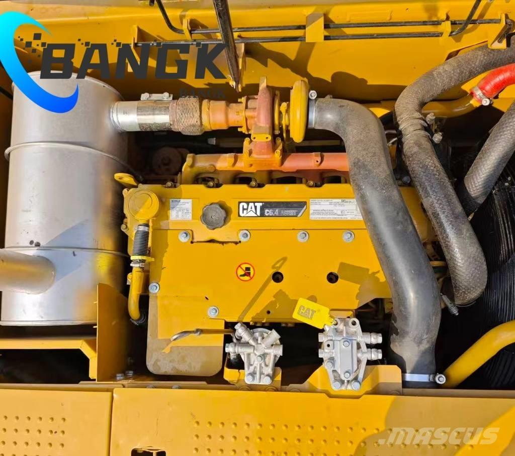 CAT 320 D Lánctalpas kotrók