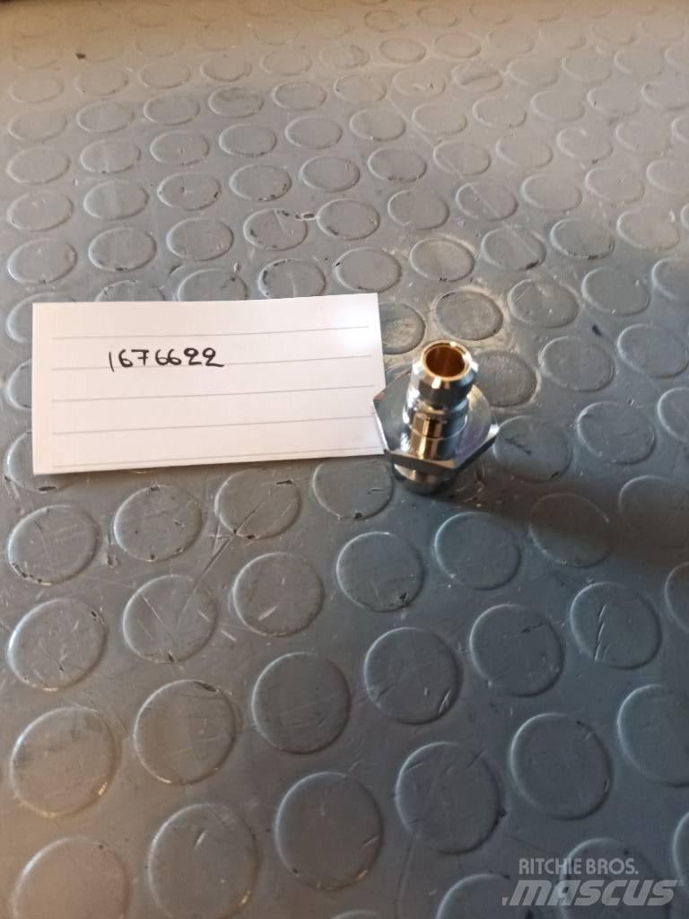 Volvo NIPPLE 1676622 Haszonjárművek - Egyéb