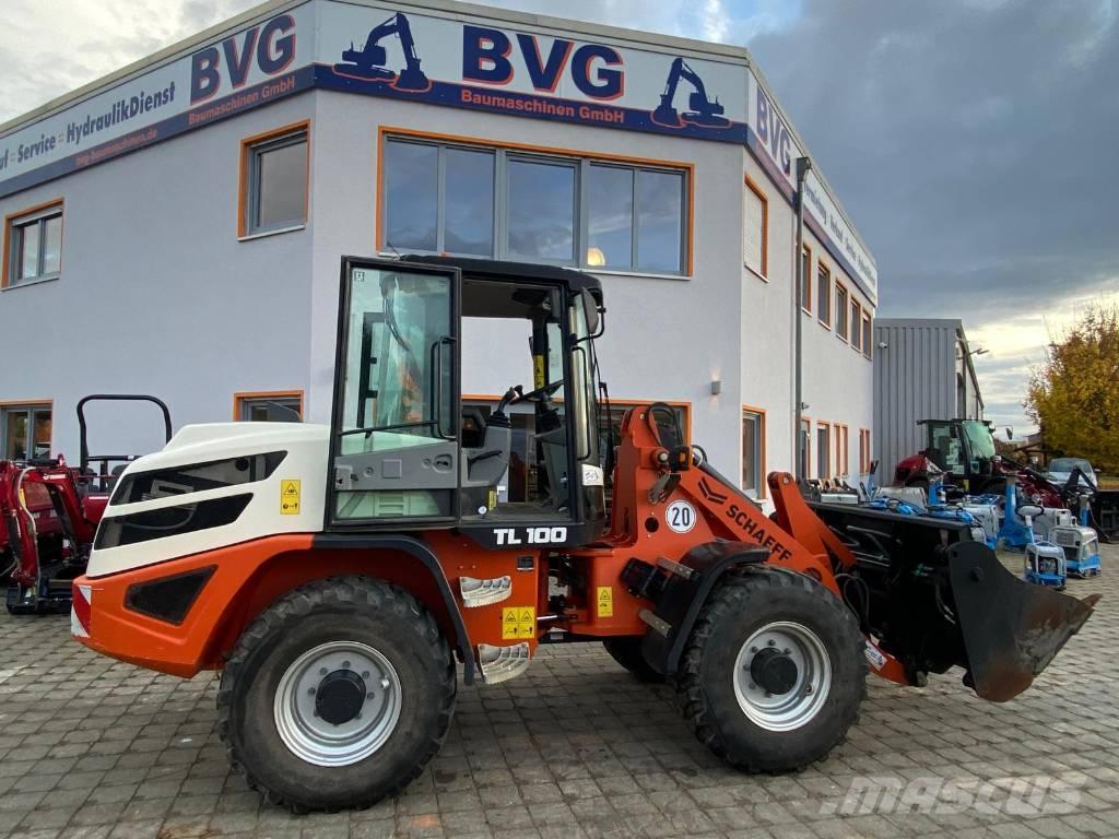 Yanmar V 100 Gumikerekes homlokrakodók