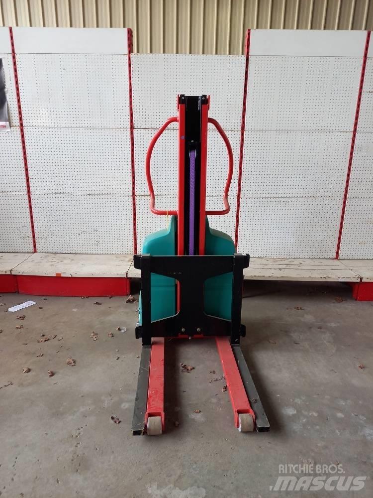 Manitou EB500 Gyalogkíséretű targonca