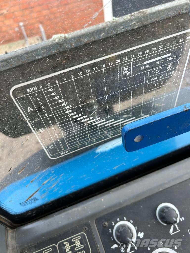 New Holland 8360 Traktorok