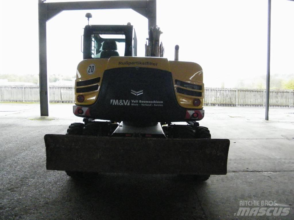 Yanmar B95W Gumikerekes kotrók