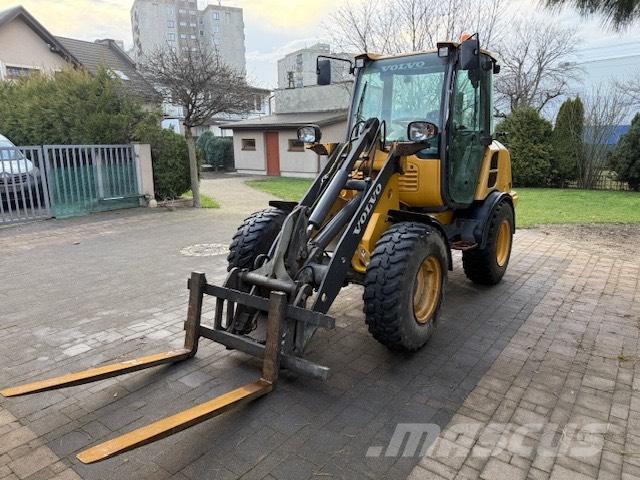 Volvo L 25 F Gumikerekes homlokrakodók