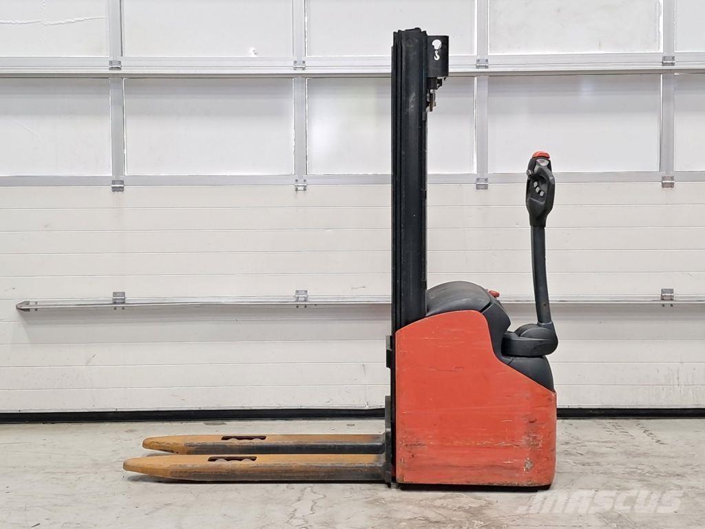 LOC A12TLL42 Gyalogkíséretű targonca