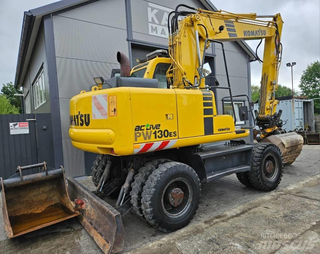 Komatsu PW 130ES-6K Gumikerekes kotrók