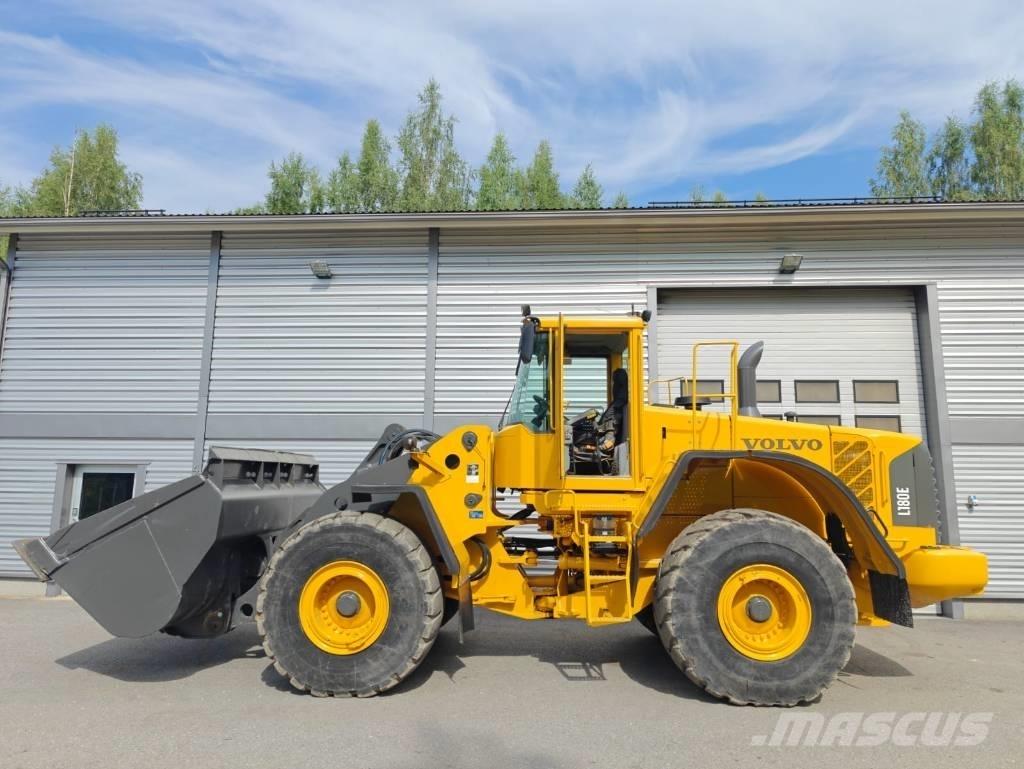 Volvo L 180 E Gumikerekes homlokrakodók