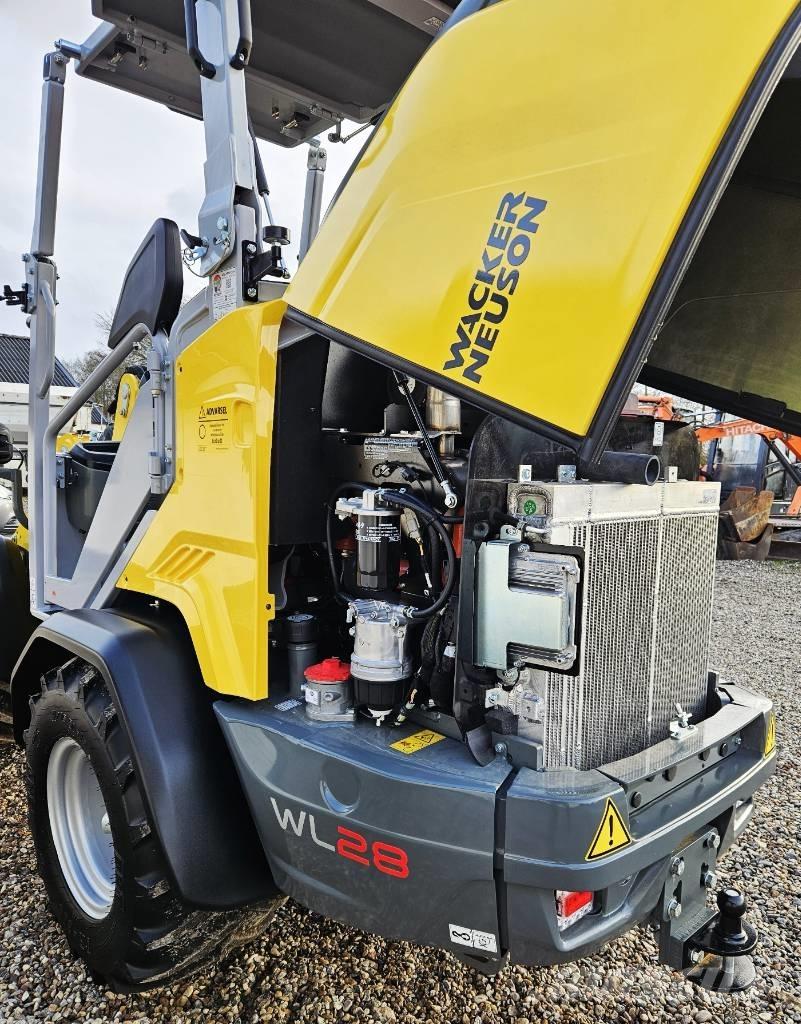 Wacker Neuson WL 28 Gumikerekes homlokrakodók