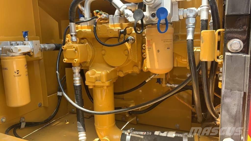 CAT 325 D L Lánctalpas kotrók