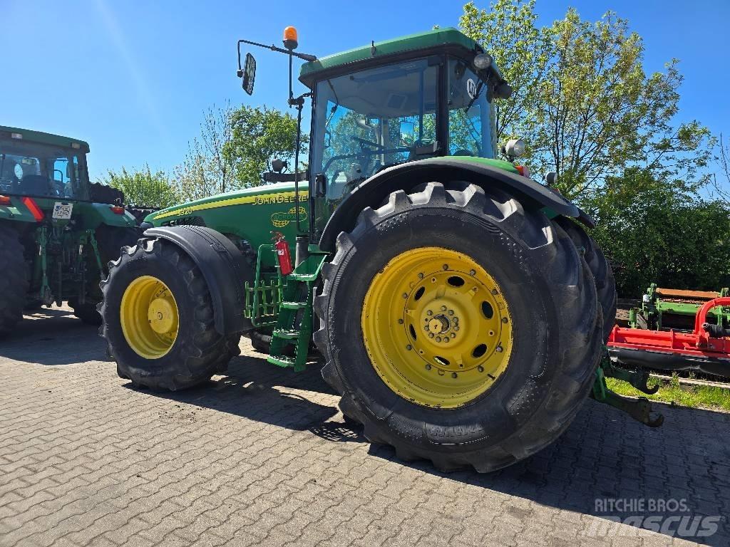 John Deere 8320 Traktorok