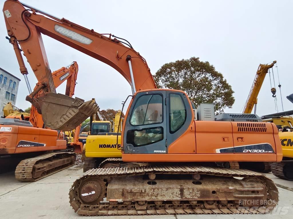 Doosan DX 300 LC Lánctalpas kotrók