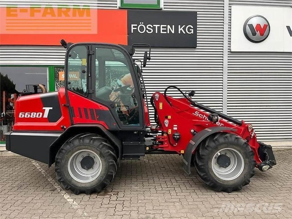 Schäffer 6680 t Gumikerekes homlokrakodók