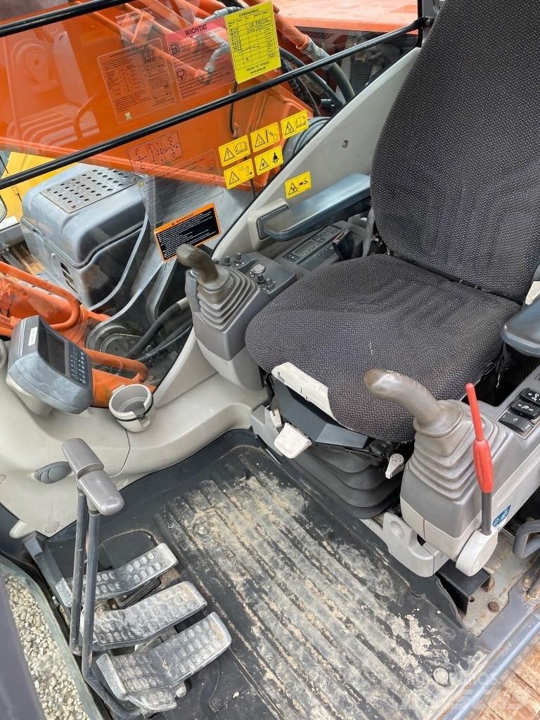 Hitachi ZX350 Lánctalpas kotrók