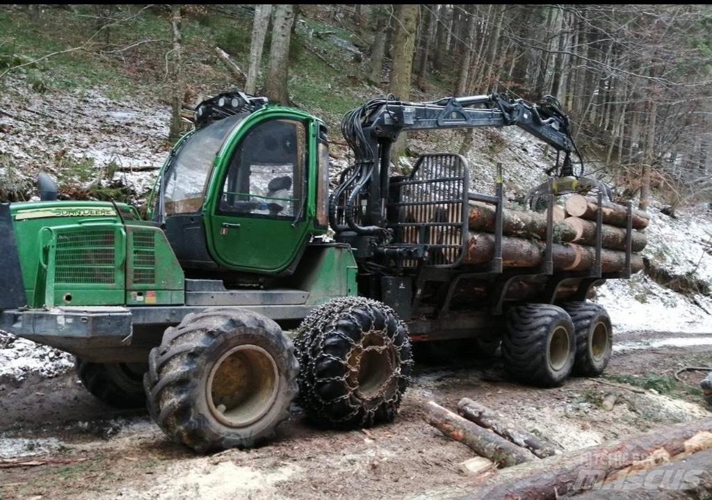 John Deere 1110 E Kihordók