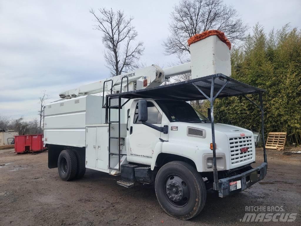 GMC C7500 Teherautóra szerelt emelők és állványok