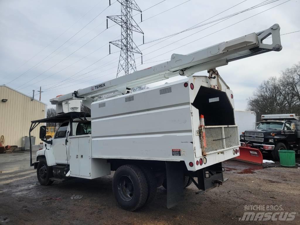 GMC C7500 Teherautóra szerelt emelők és állványok
