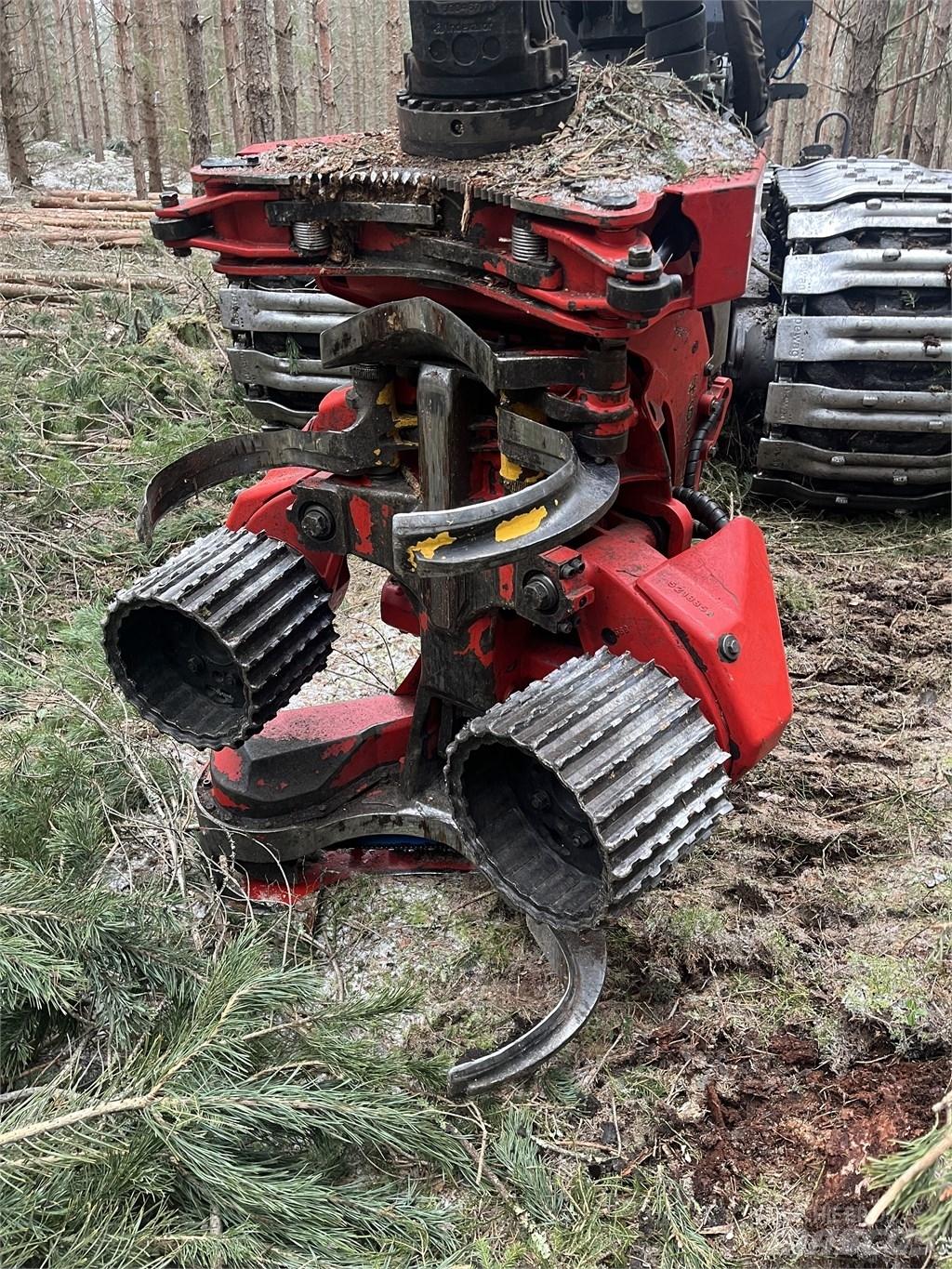 Rottne H11D Betakarítók