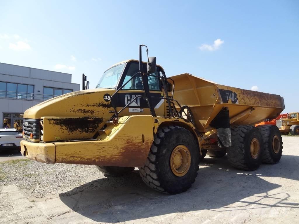 CAT 740 Csuklósdömperek