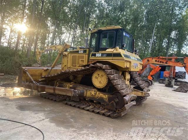 CAT D 6 R lánctalpas dózerek