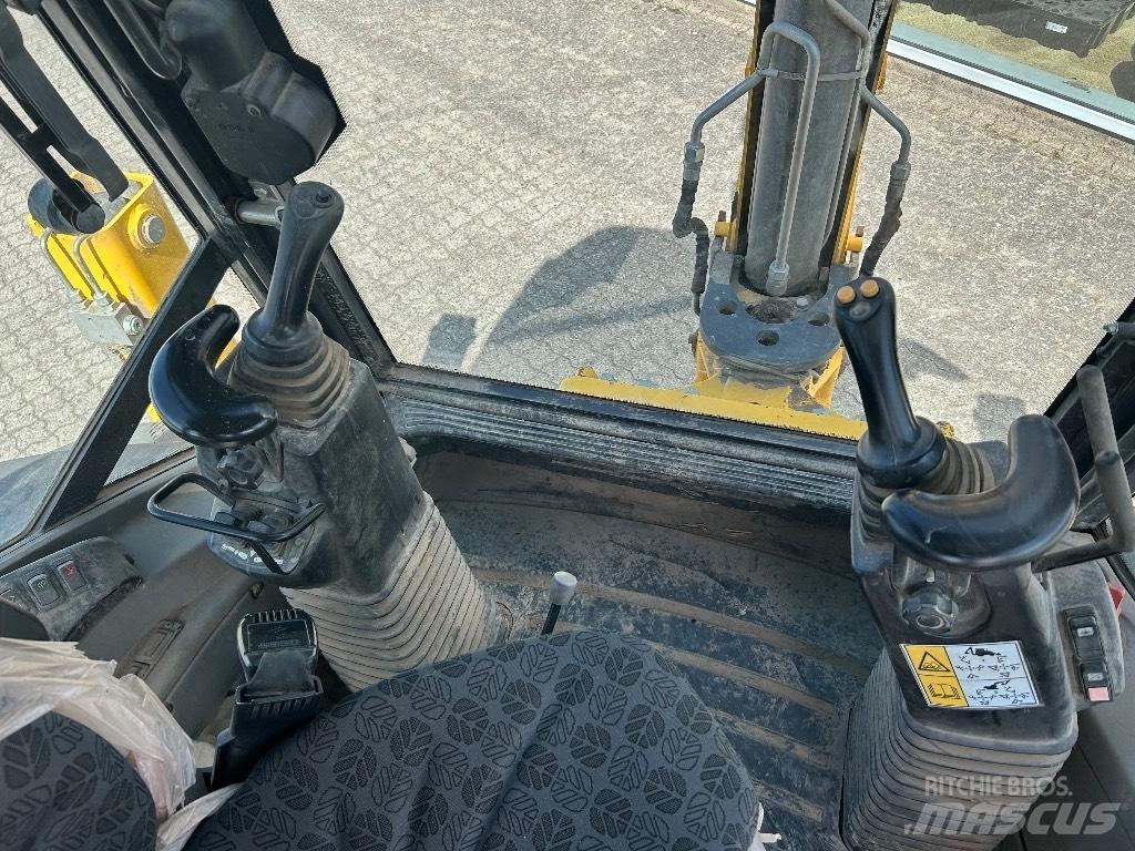 New Holland B 100 C Kotrórakodók
