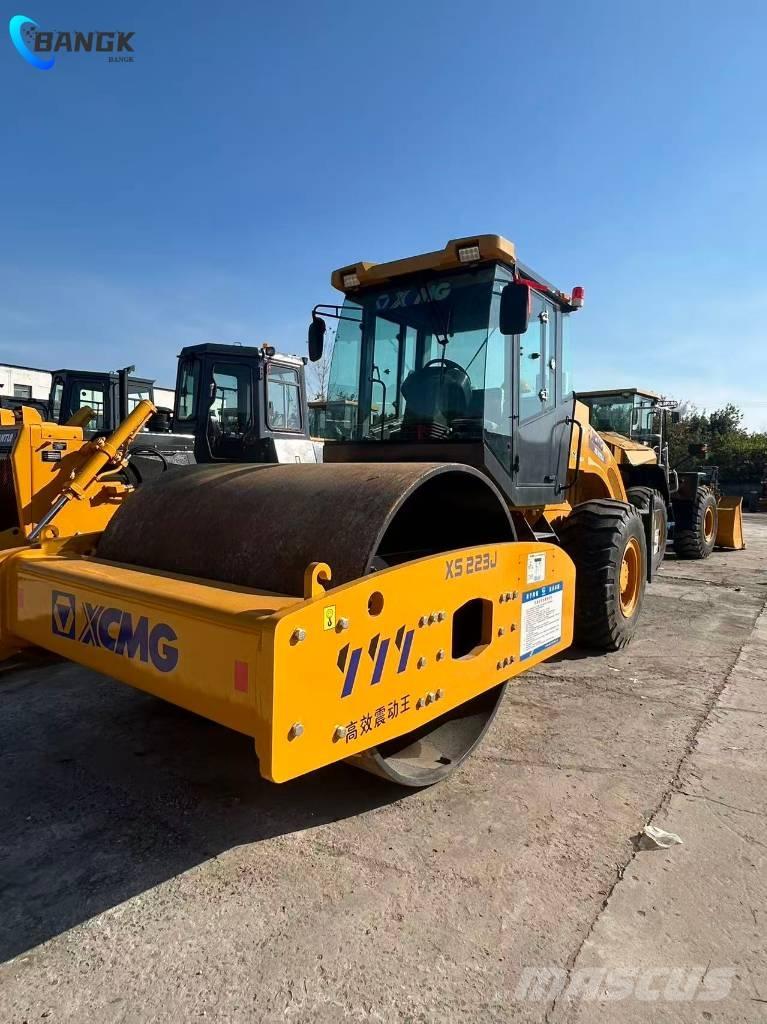 XCMG XS 223 J Egydobos hengerek