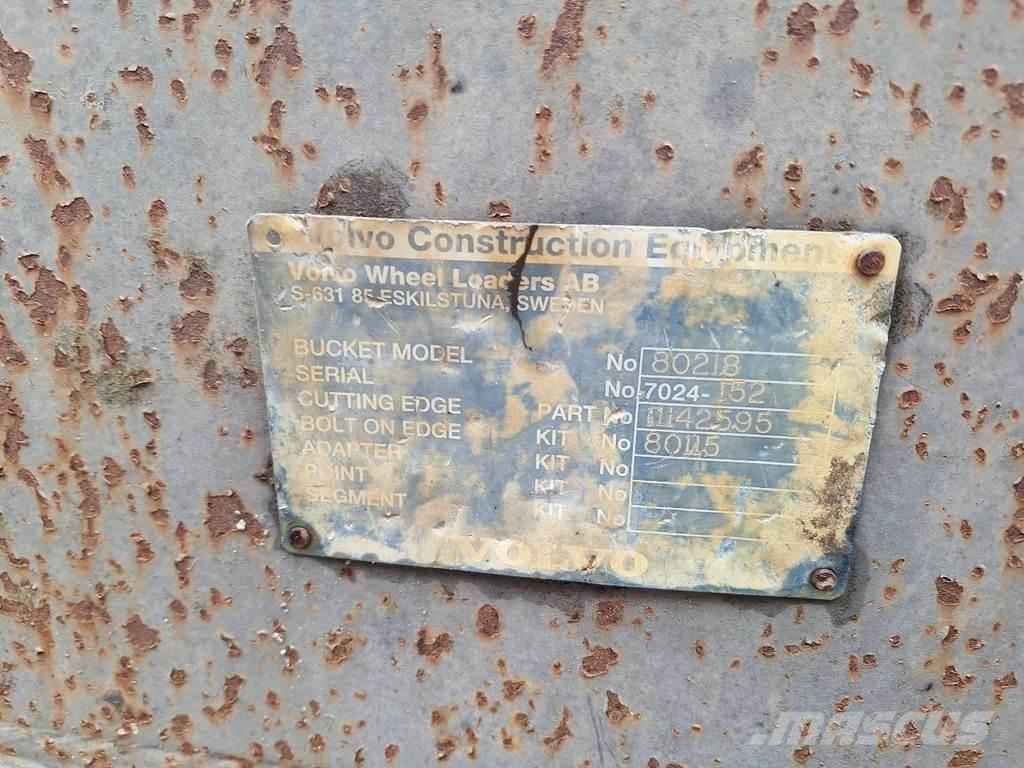 Volvo L220D Gumikerekes homlokrakodók