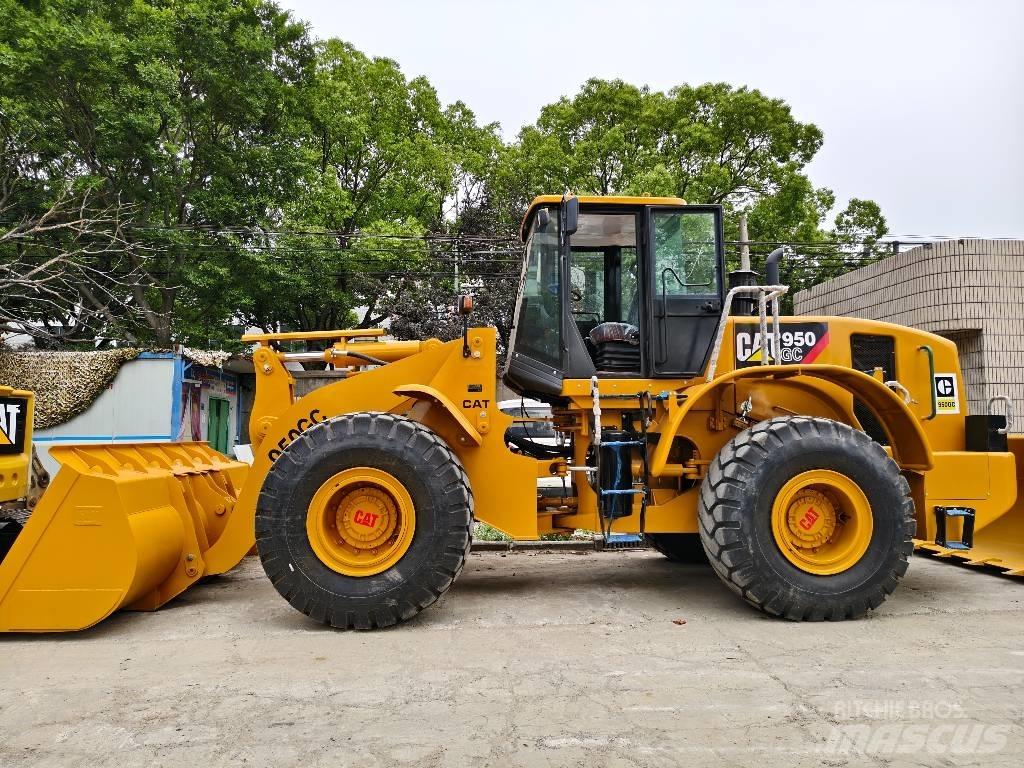 CAT 950 GC Gumikerekes homlokrakodók