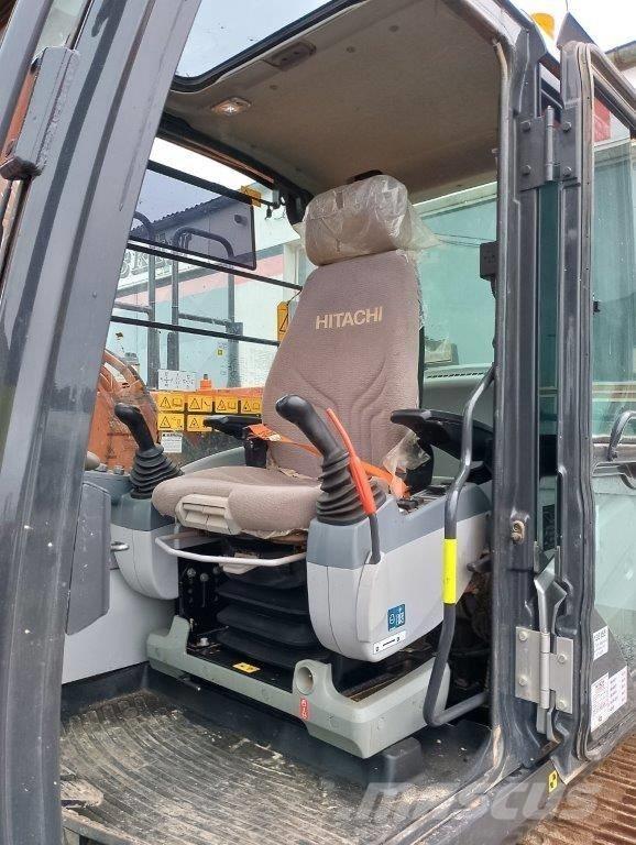 Hitachi ZX130 Lánctalpas kotrók