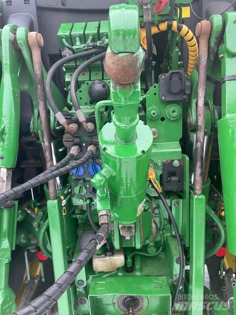 John Deere 6145R Traktorok