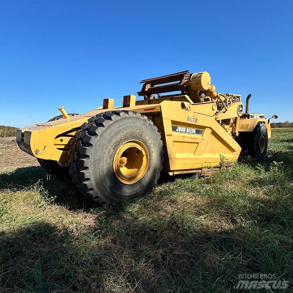 DEERE 862B Földnyesők (szkréperek)