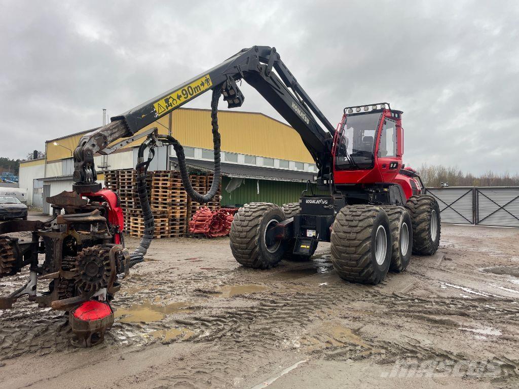 Komatsu 951 Betakarítók