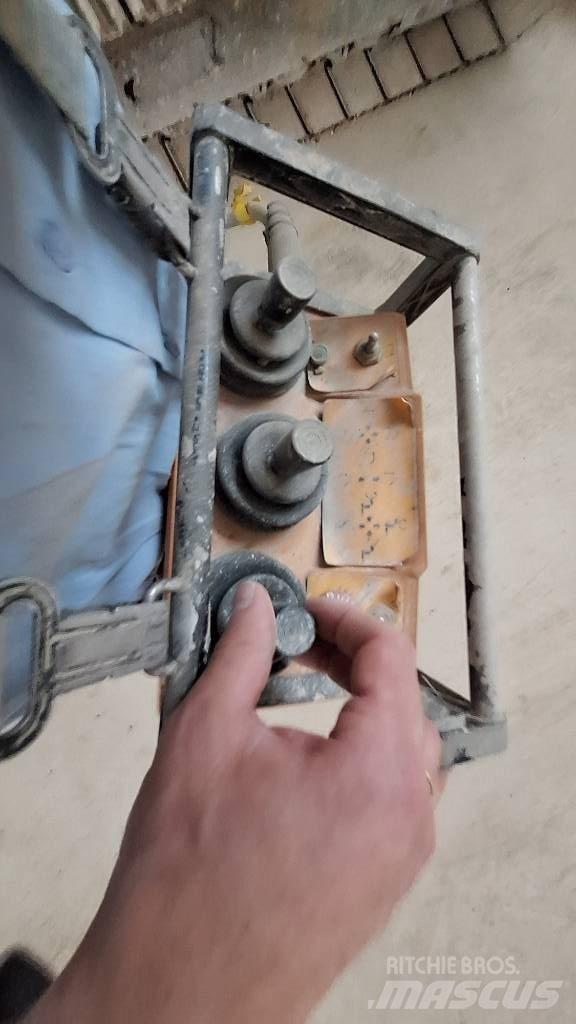 Aliva AL 302 Beton tartozékok