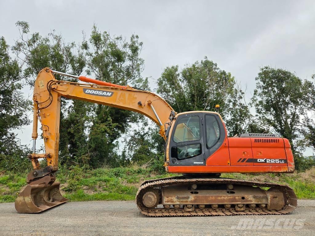 Doosan DX 225 LC Lánctalpas kotrók