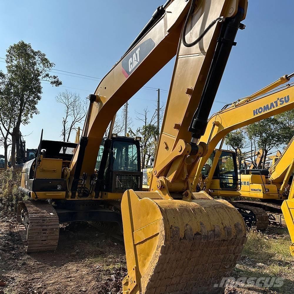 CAT 326D Lánctalpas kotrók