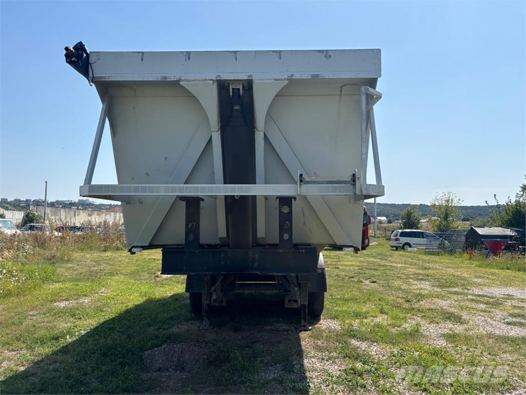 Benalu DF331011NL Billenő pótkocsik