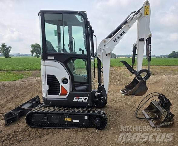 Bobcat E20 Mini kotrók < 7t