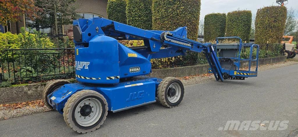 JLG E450aj Karos emelők