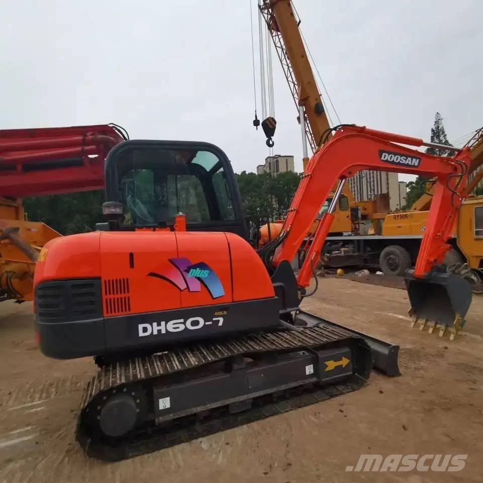 Doosan DH60-7 Mini kotrók < 7t
