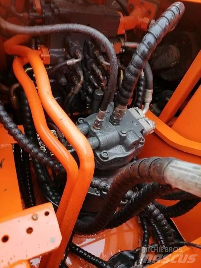 Doosan 225 LC-9 Lánctalpas kotrók