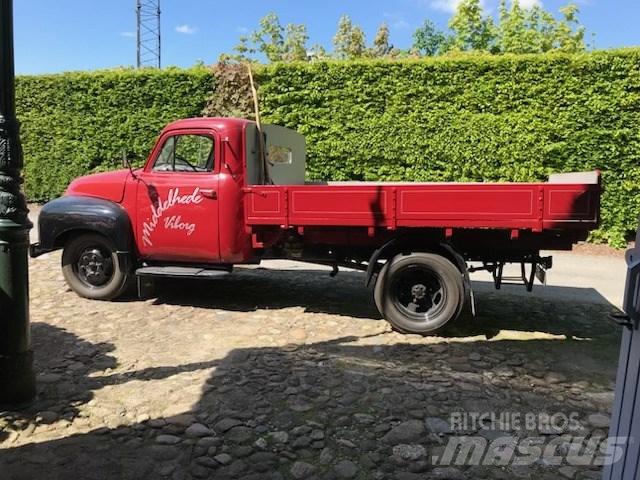 Opel blitz Platós / Ponyvás teherautók