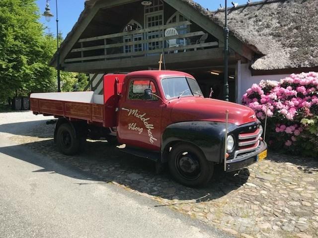 Opel blitz Platós / Ponyvás teherautók