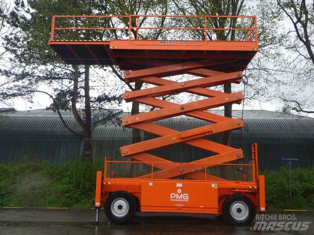 JLG 210-25 Ollós emelők