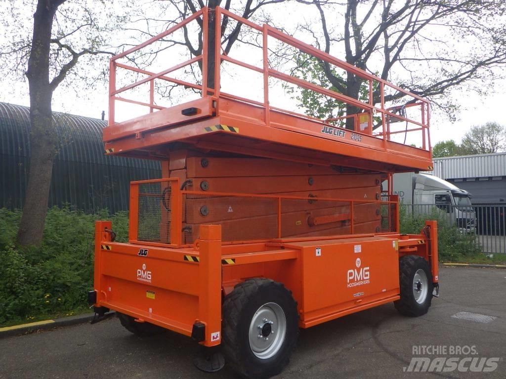 JLG 210-25 Ollós emelők