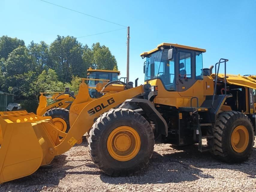 SDLG LG956F Gumikerekes homlokrakodók