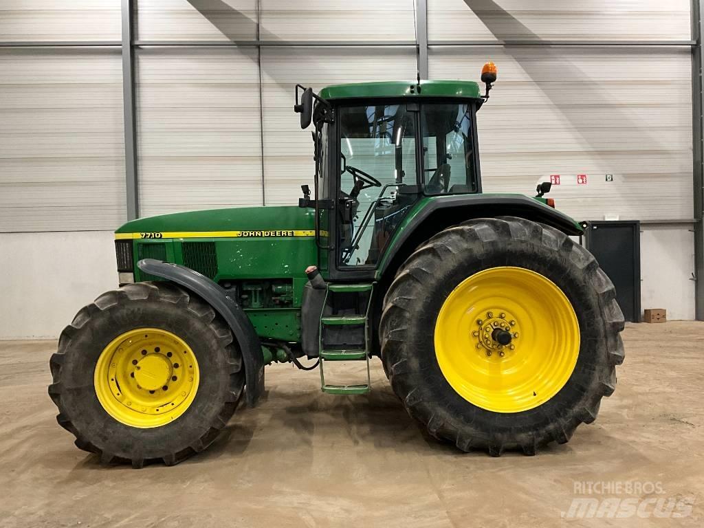 John Deere 7710 Traktorok
